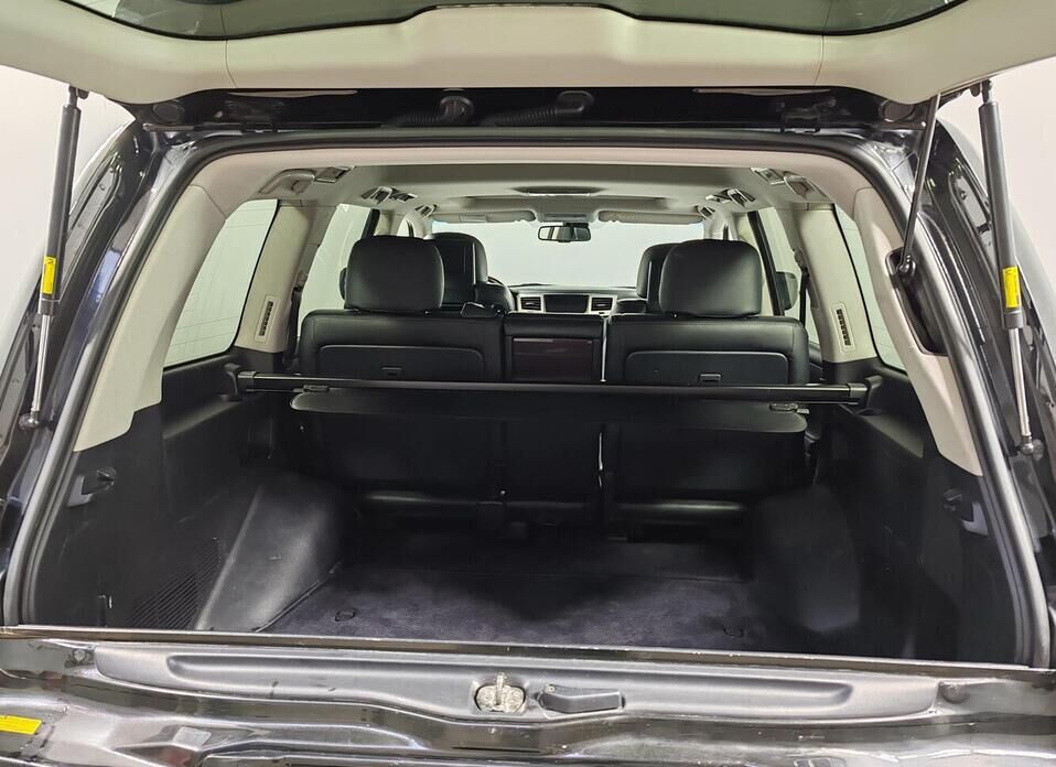 Lexus LX 570 5.7 AT (367 л.с.) 4WD