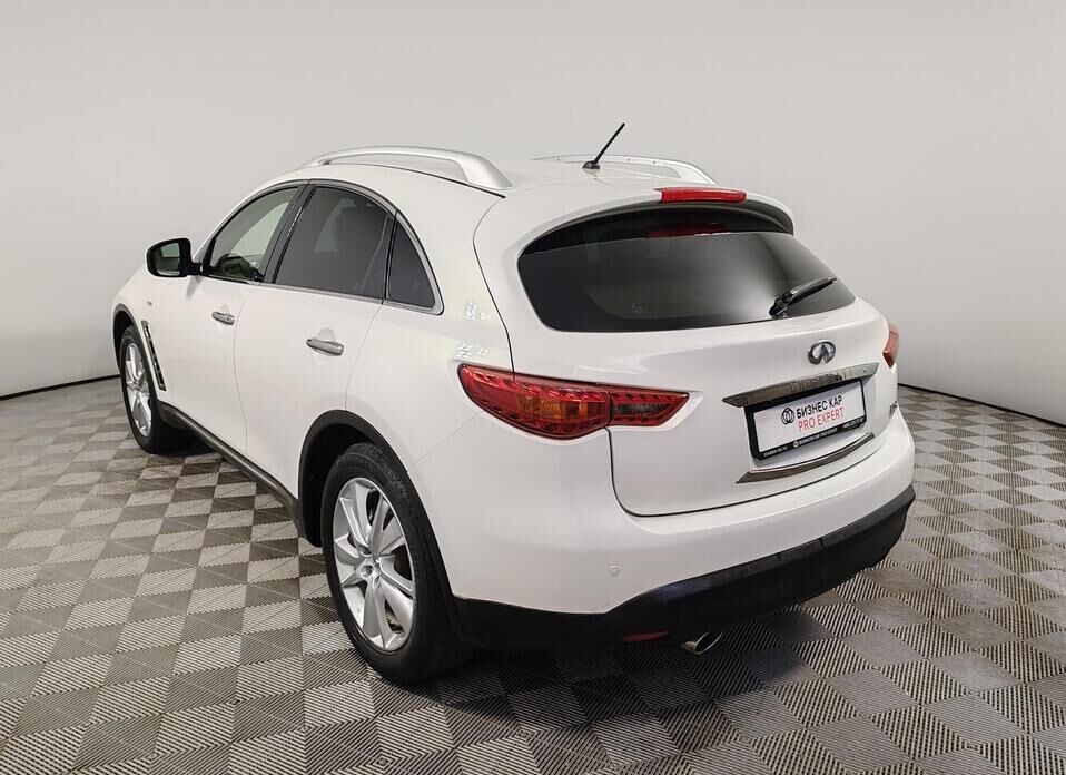 Infiniti FX FX37 3.7 AT (333 л.с.) 4WD