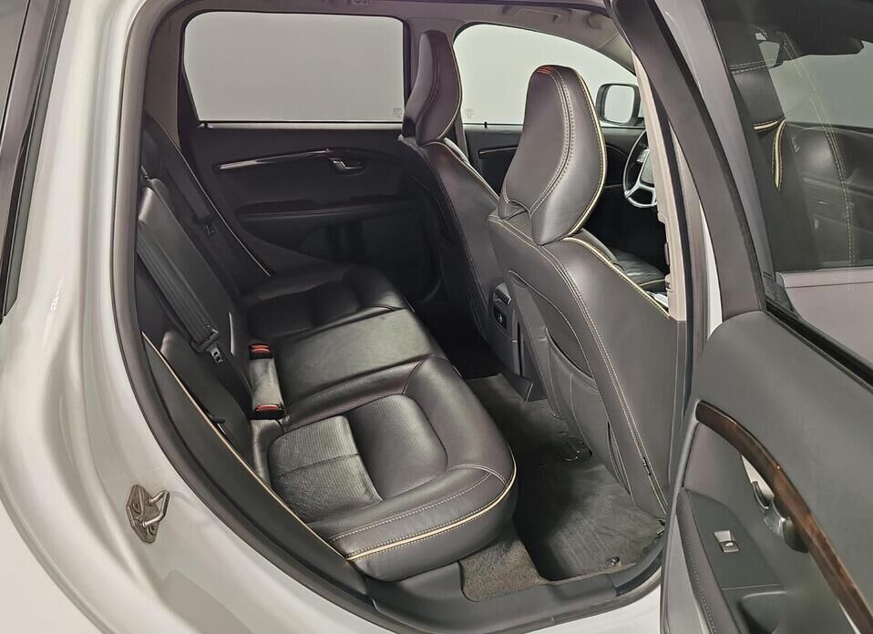 Volvo XC70 2.4d AT (215 л.с.) 4WD