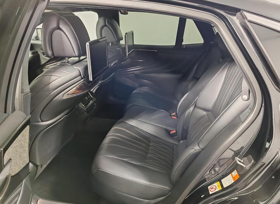 Lexus LS 500 3.4 AT (421 л.с.) 4WD
