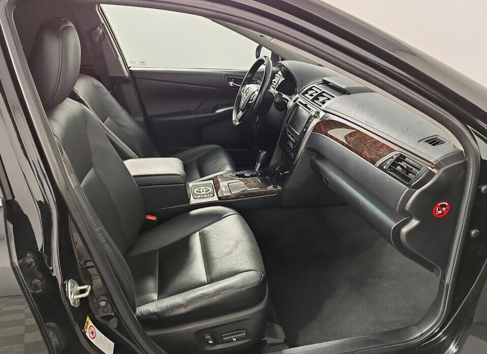 Toyota Camry 3.5 AT (249 л.с.)
