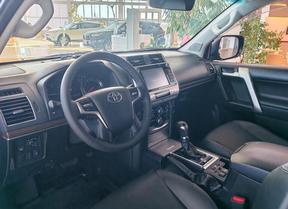 Toyota Land Cruiser Prado 2.8d AT (177 л.с.) 4WD