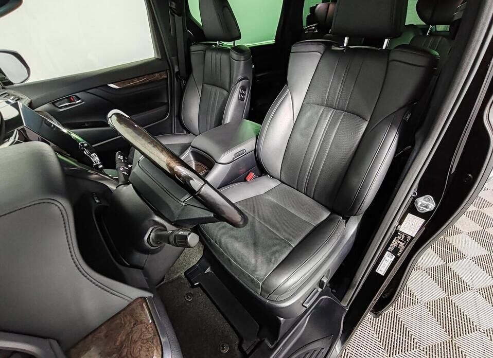 Toyota Alphard 3.5 AT (300 л.с.)