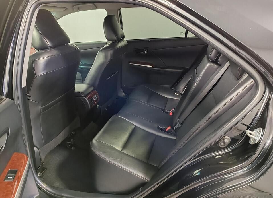 Toyota Camry 3.5 AT (249 л.с.)