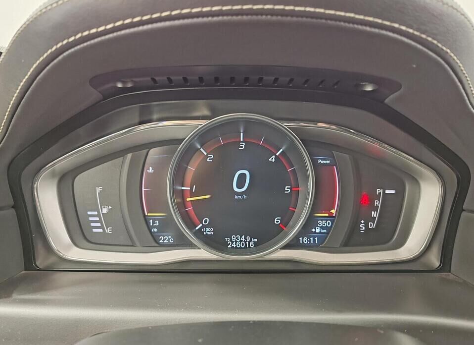 Volvo XC70 2.4d AT (215 л.с.) 4WD