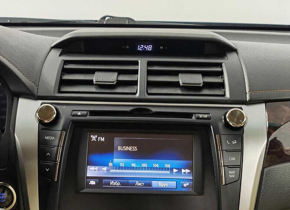 Toyota Camry 2.5 AT (181 л.с.)