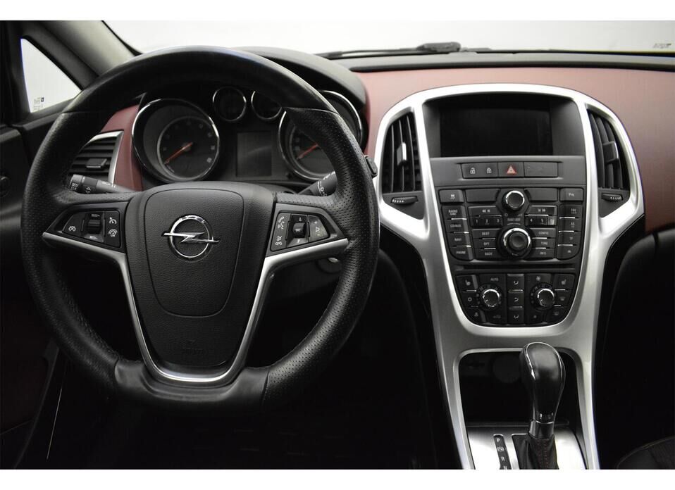 Opel Astra 1.4 AT (140 л.с.)