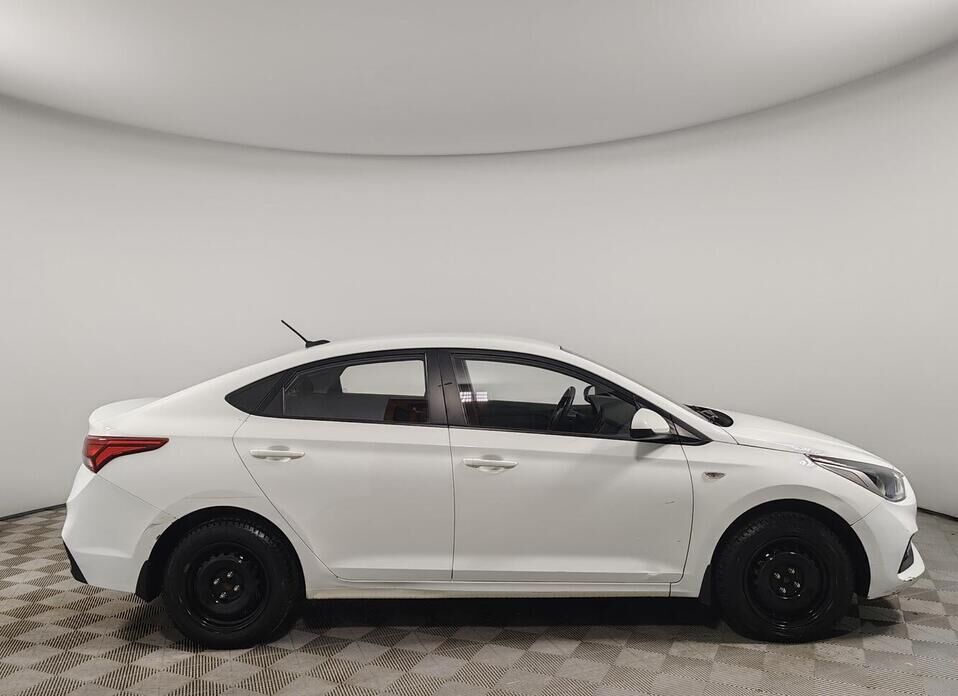 Hyundai Solaris 1.4 AT (100 л.с.)