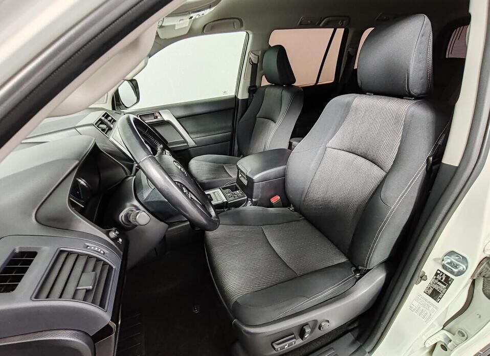 Toyota Land Cruiser Prado 2.8d AT (200 л.с.) 4WD