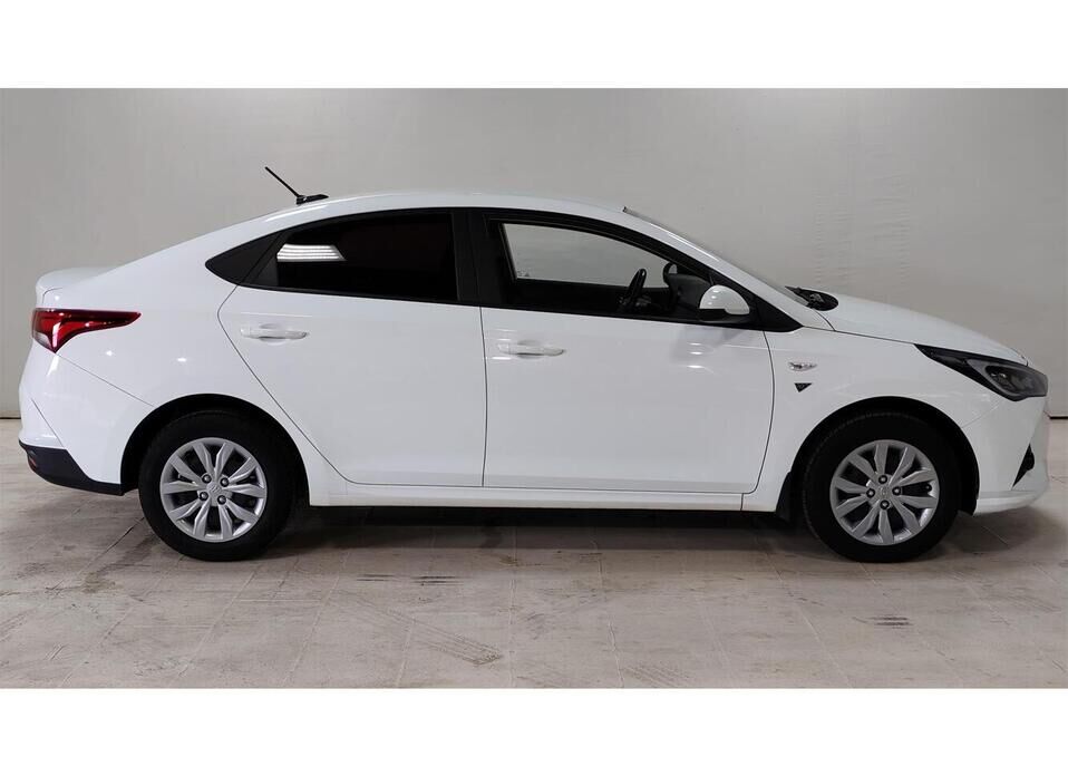 Hyundai Solaris 1.6 AT (123 л.с.)