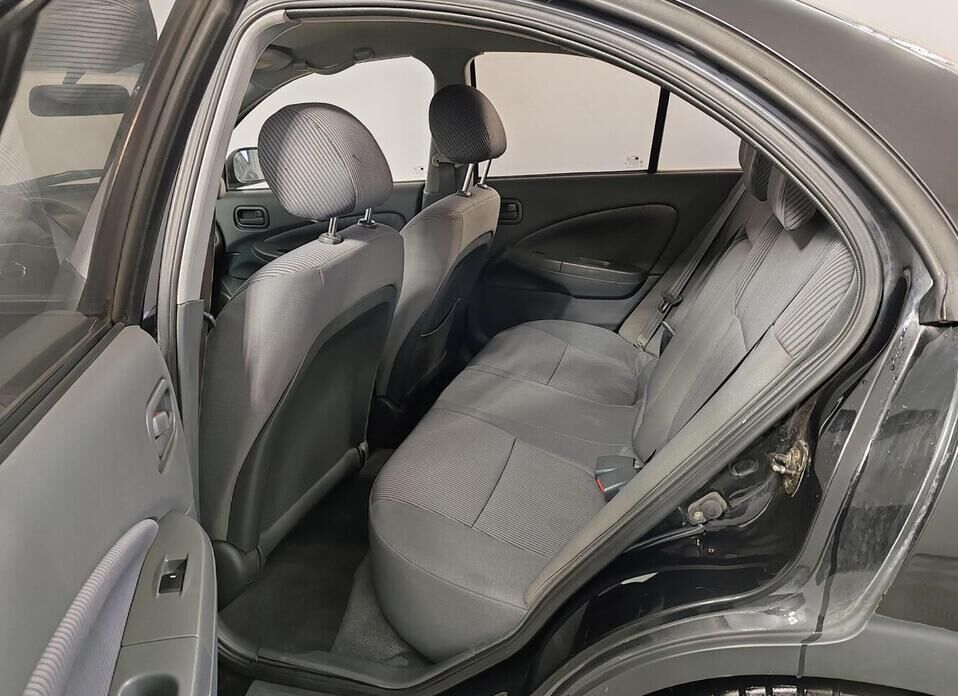Nissan Almera Classic 1.6 MT (107 л.с.)
