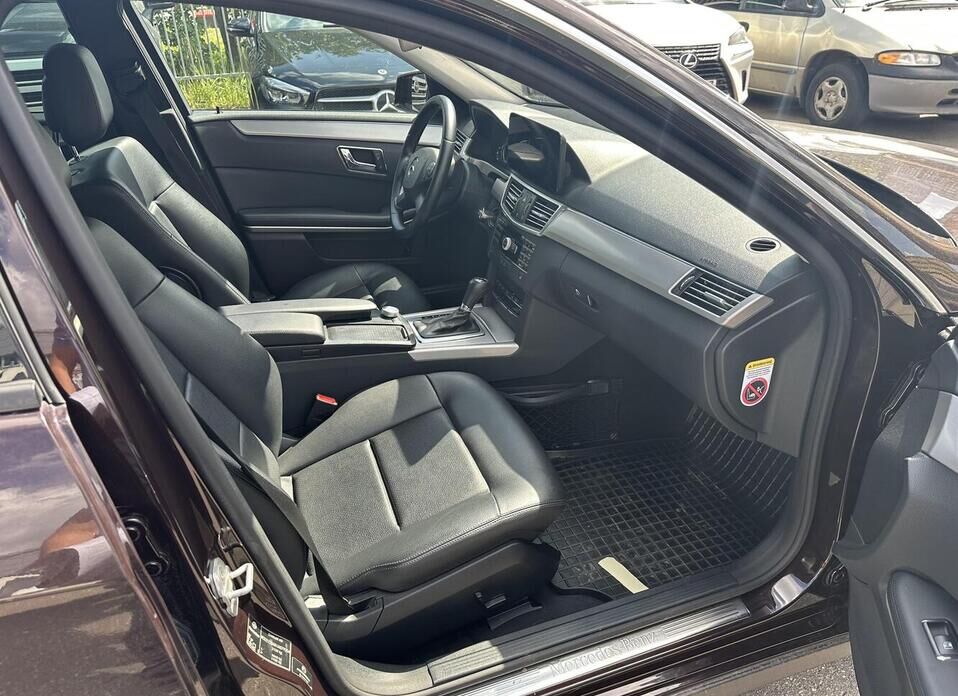 Mercedes-Benz E-Класс 200 7G-Tronic 1.8 AT (184 л.с.)
