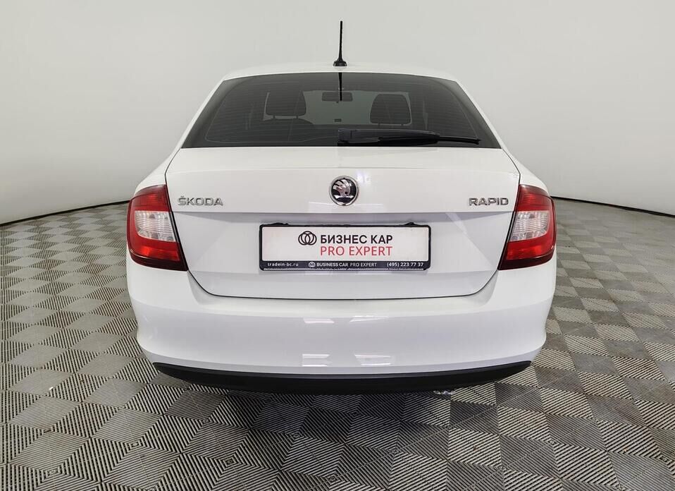 Skoda Rapid 1.6 AT (110 л.с.)