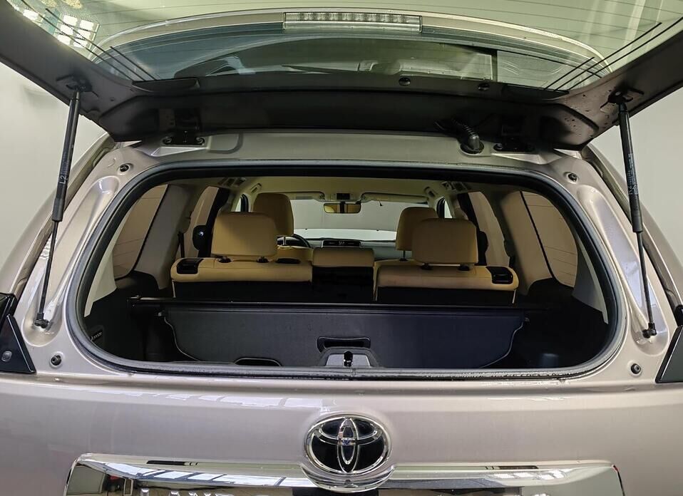 Toyota Land Cruiser Prado 2.8d AT (177 л.с.) 4WD
