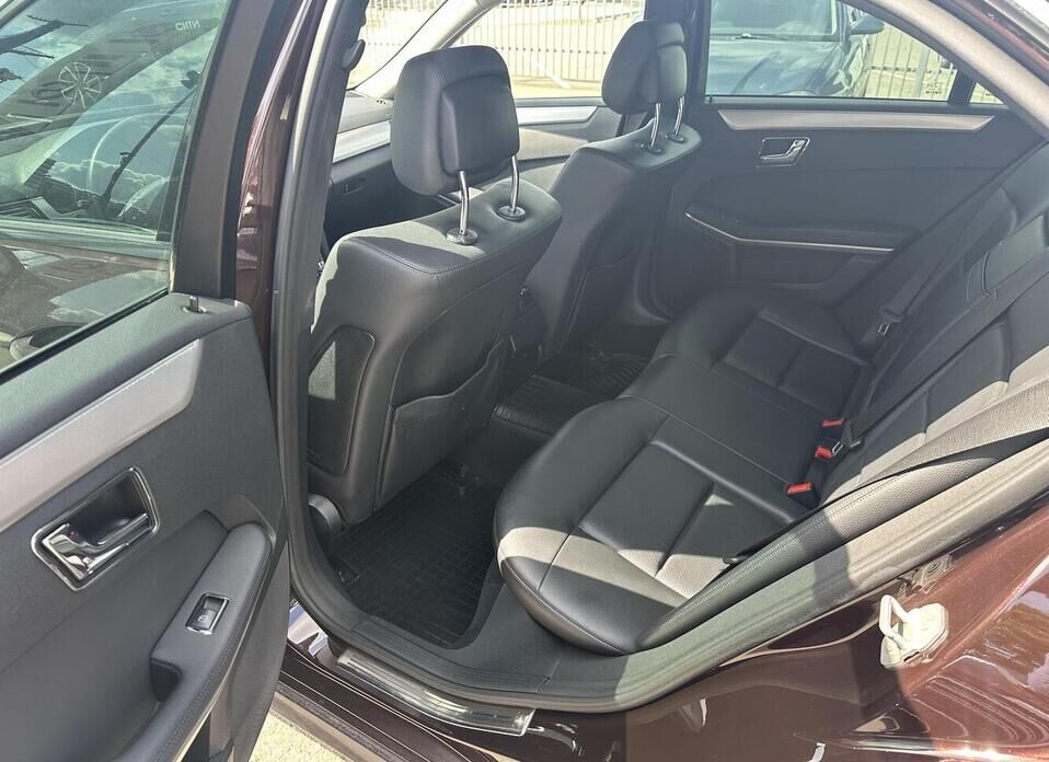 Mercedes-Benz E-Класс 200 7G-Tronic 1.8 AT (184 л.с.)