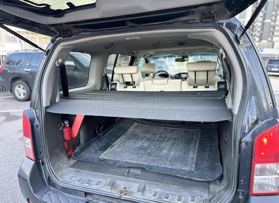 Nissan Pathfinder 2.5d AT (190 л.с.) 4WD