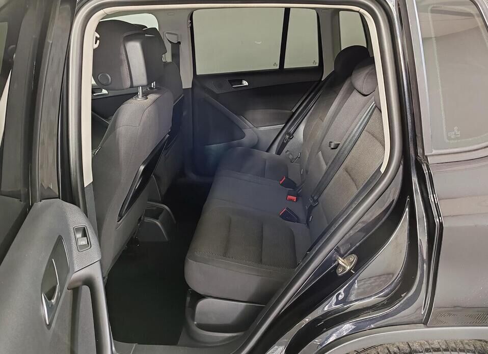 Volkswagen Tiguan 2.0 AT (170 л.с.) 4WD