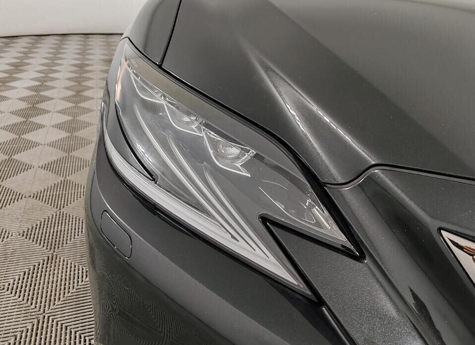 Lexus LS 500 3.4 AT (421 л.с.) 4WD