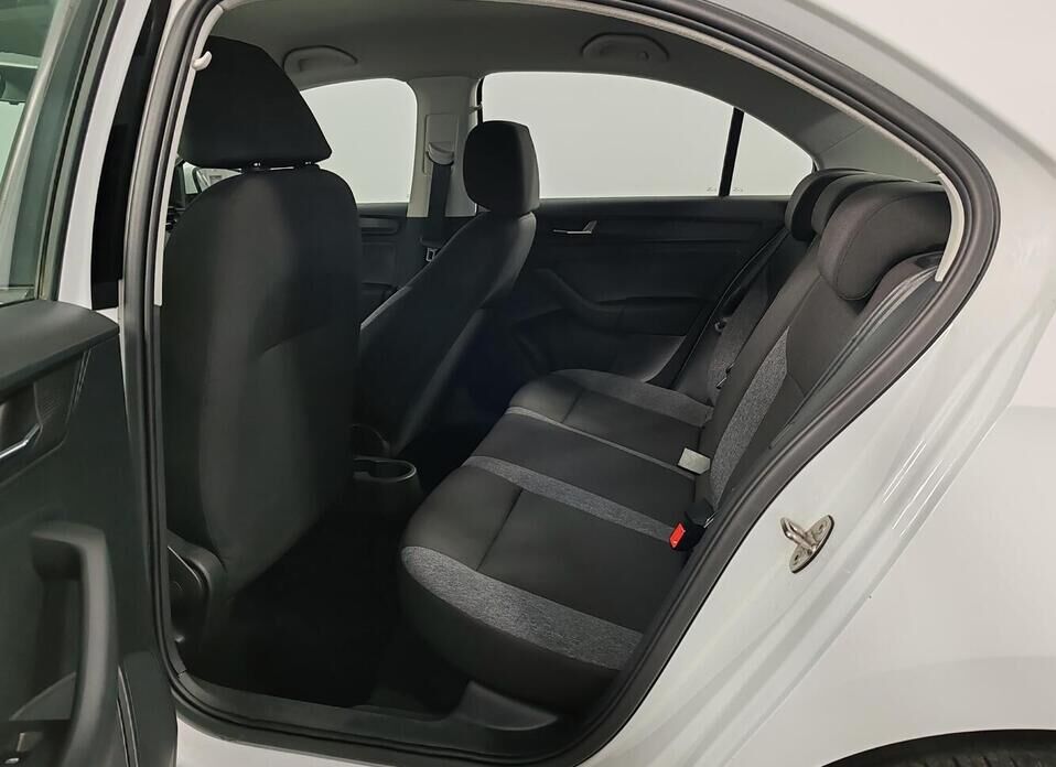 Skoda Rapid 1.6 MT (90 л.с.)