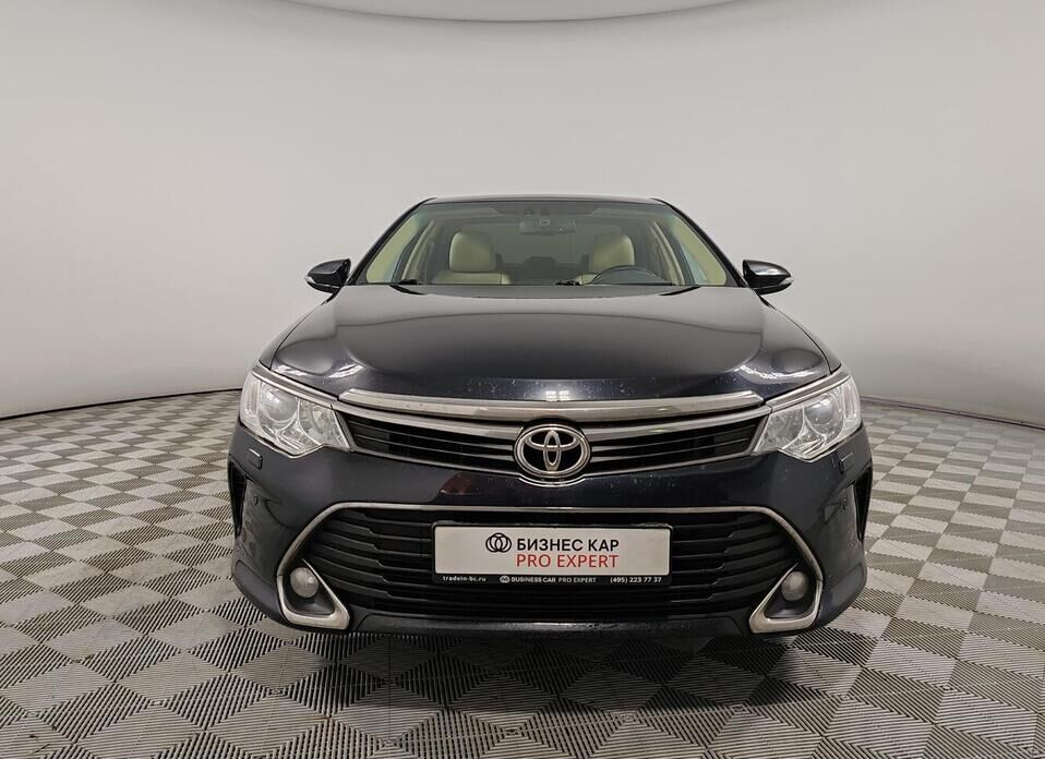 Toyota Camry 2.5 AT (181 л.с.)