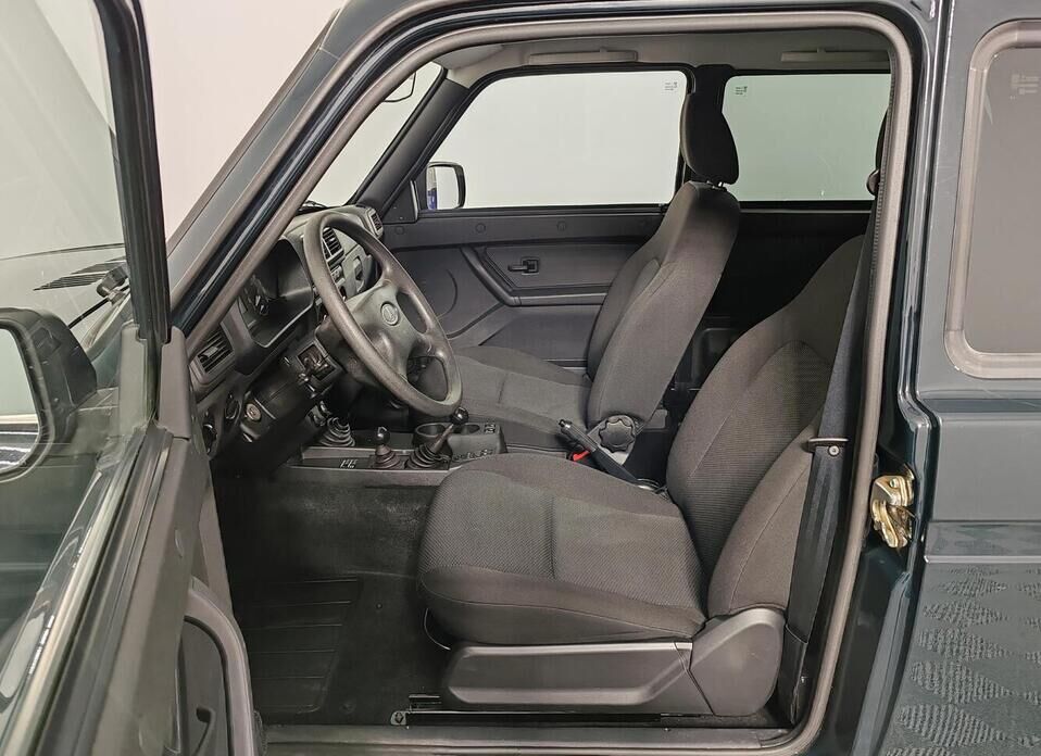 LADA (ВАЗ) Niva Legend 1.7 MT (83 л.с.) 4WD