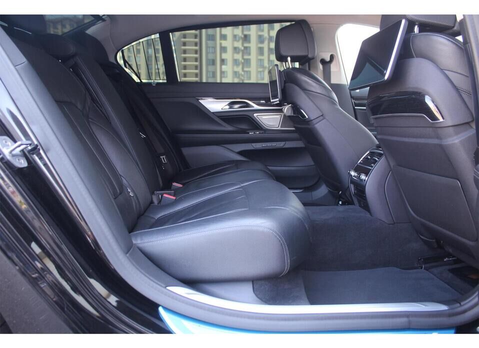BMW 7 серии 730Ld xDrive 3.0d AT (249 л.с.) 4WD