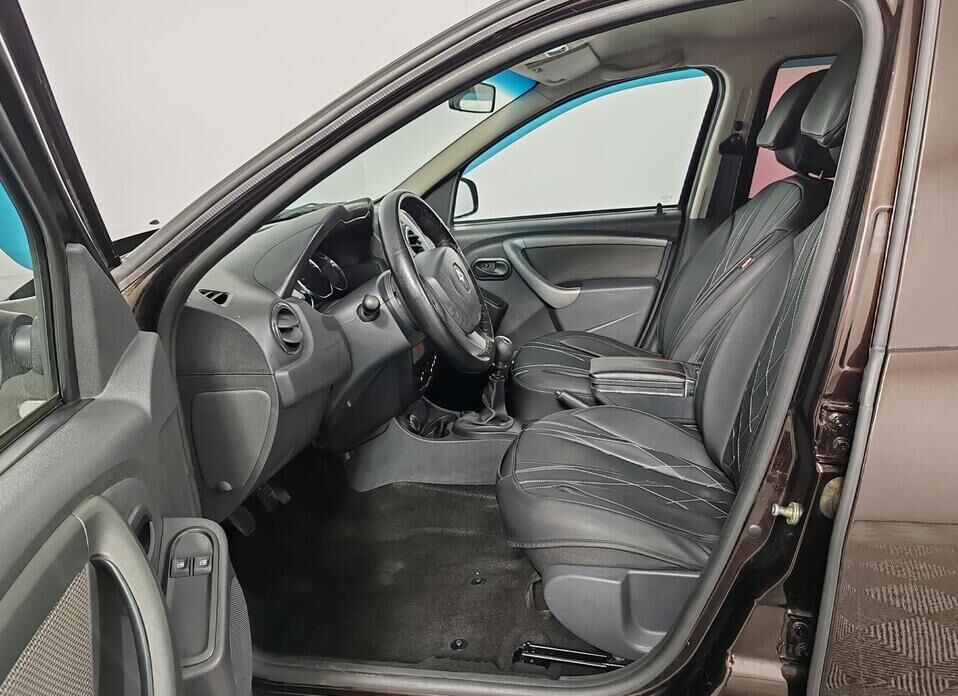 Renault Duster 1.6 MT (114 л.с.) 4WD