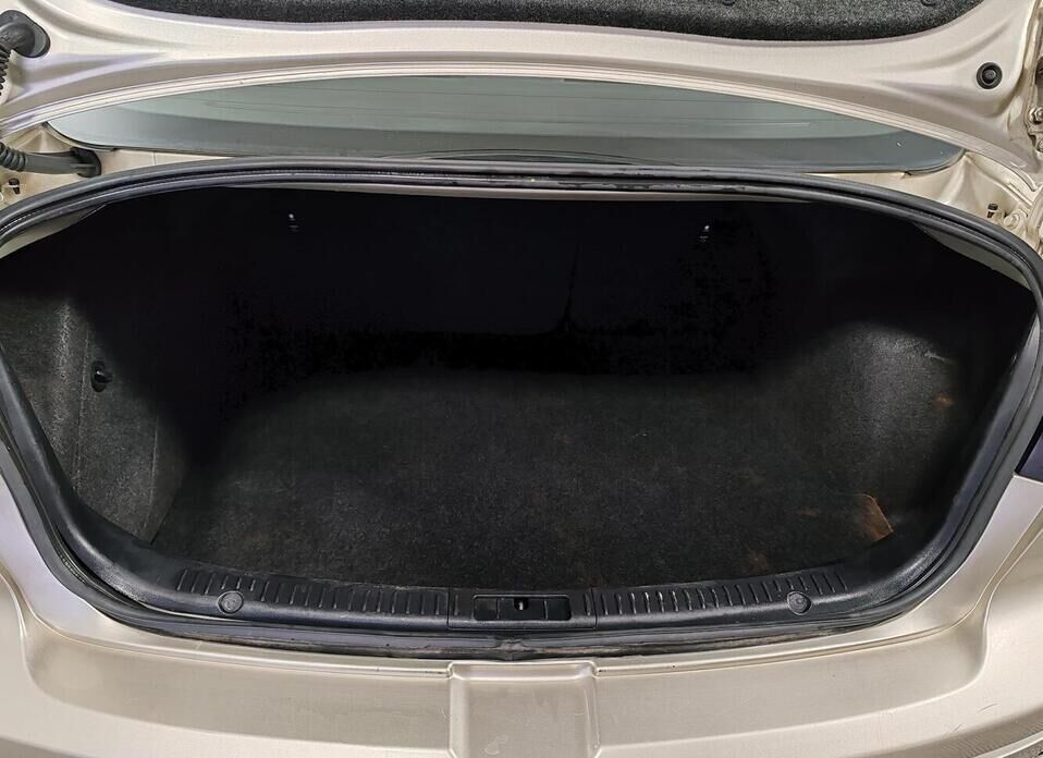 Mazda 3 1.6 AT (105 л.с.)