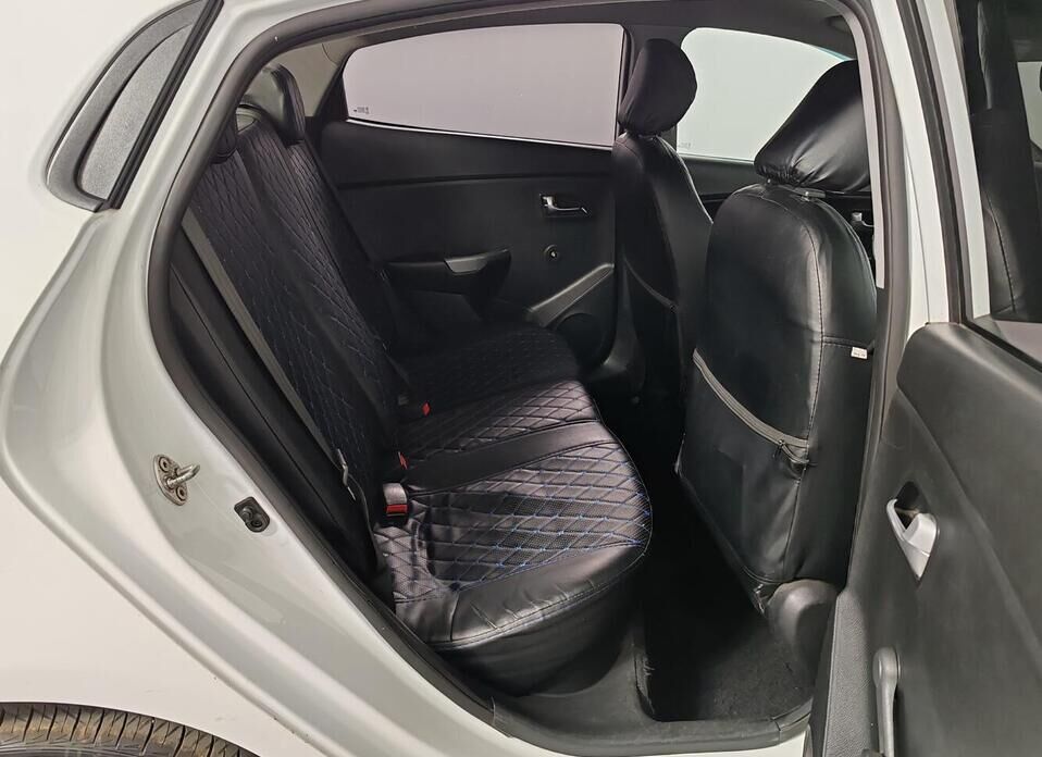Kia Rio 1.4 MT (107 л.с.)