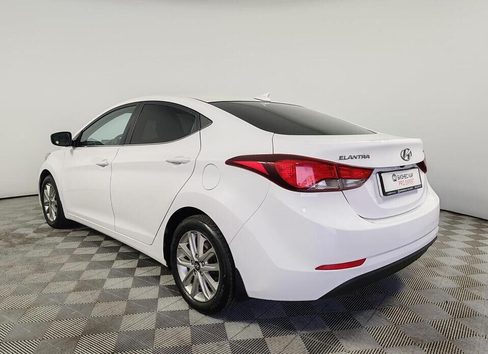 Hyundai Elantra 1.8 AT (150 л.с.)