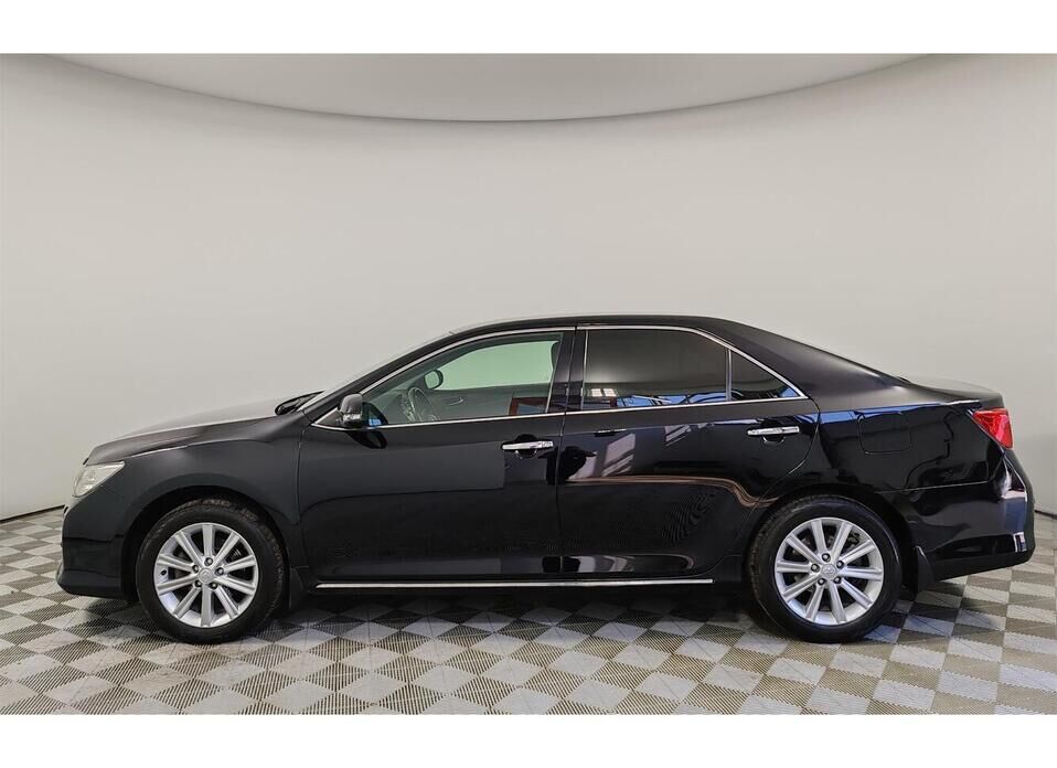 Toyota Camry 3.5 AT (249 л.с.)