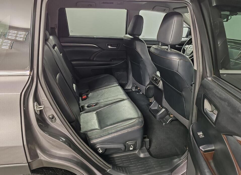 Toyota Highlander 3.5 AT (249 л.с.) 4WD