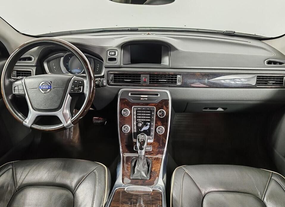 Volvo XC70 2.4d AT (215 л.с.) 4WD