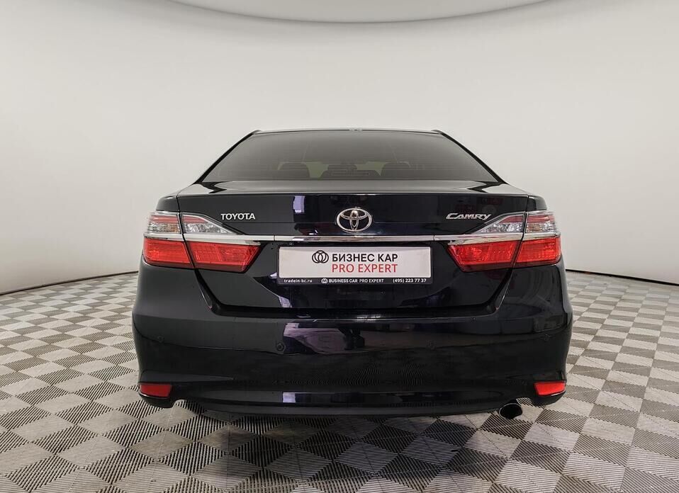 Toyota Camry 2.5 AT (181 л.с.)