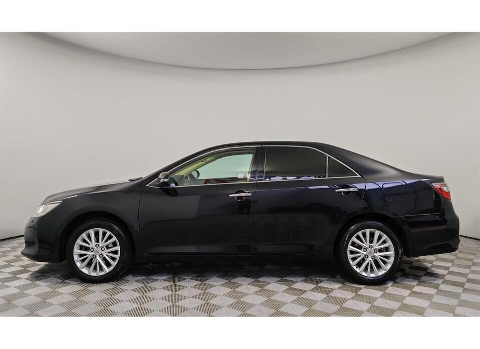 Toyota Camry 2.5 AT (181 л.с.)