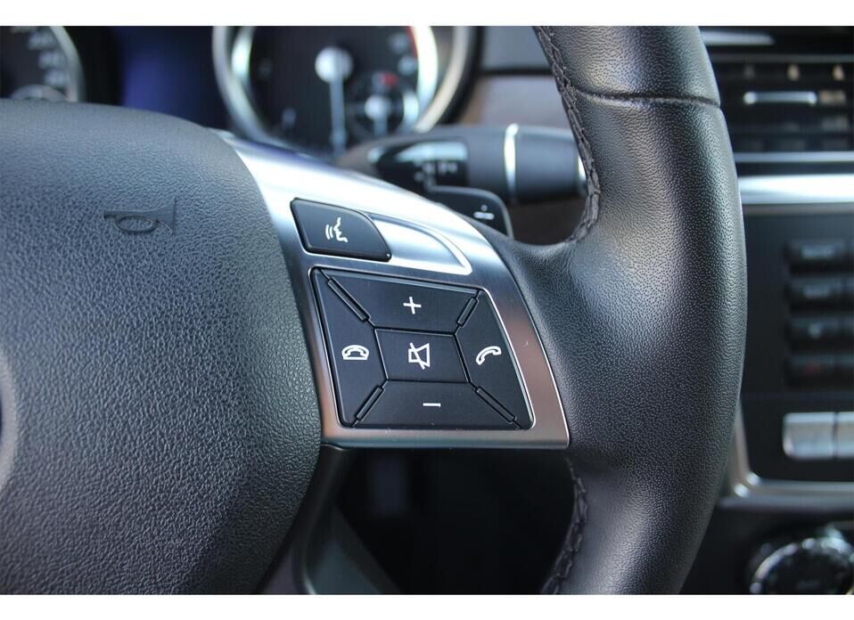 Mercedes-Benz M-Класс 350 CDI 3.0d AT (249 л.с.) 4WD