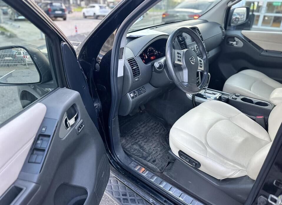 Nissan Pathfinder 2.5d AT (190 л.с.) 4WD