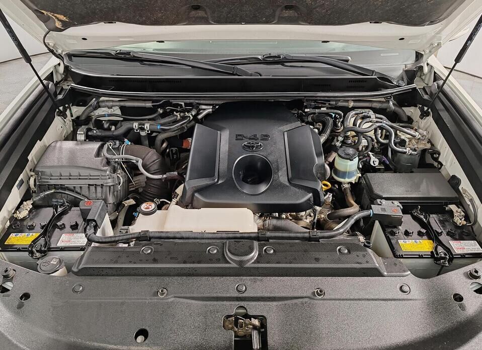 Toyota Land Cruiser Prado 2.8d AT (200 л.с.) 4WD