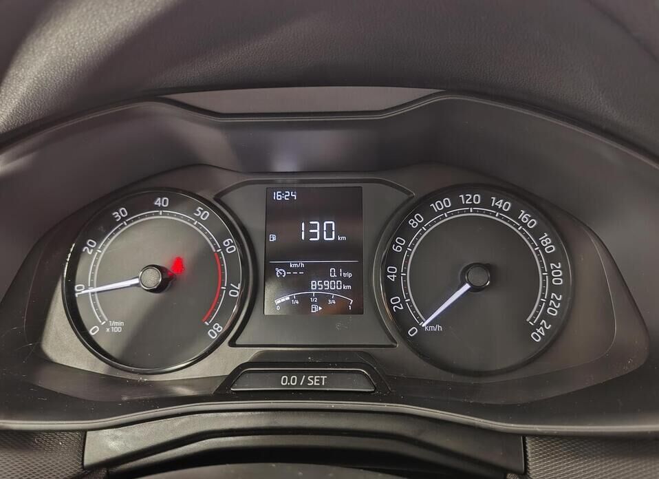 Skoda Rapid 1.6 MT (90 л.с.)