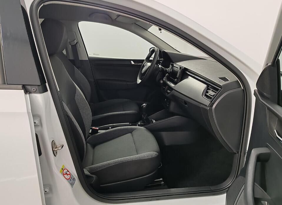 Skoda Rapid 1.6 MT (90 л.с.)