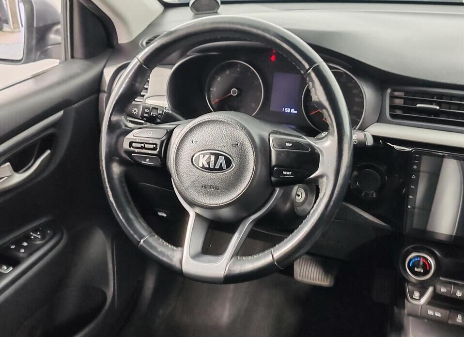 Kia Rio X-Line 1.6 AT (123 л.с.)