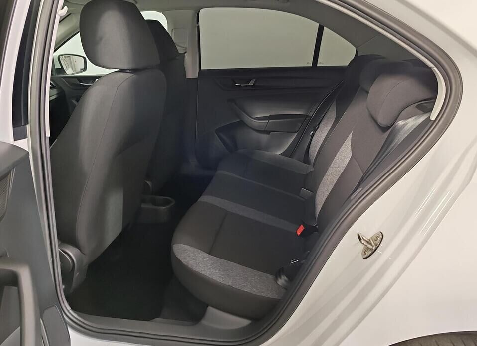 Skoda Rapid 1.6 MT (90 л.с.)