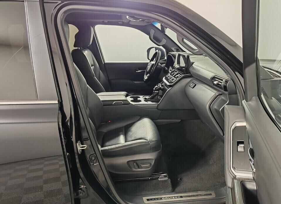 Toyota Land Cruiser 3.4d AT (299 л.с.) 4WD