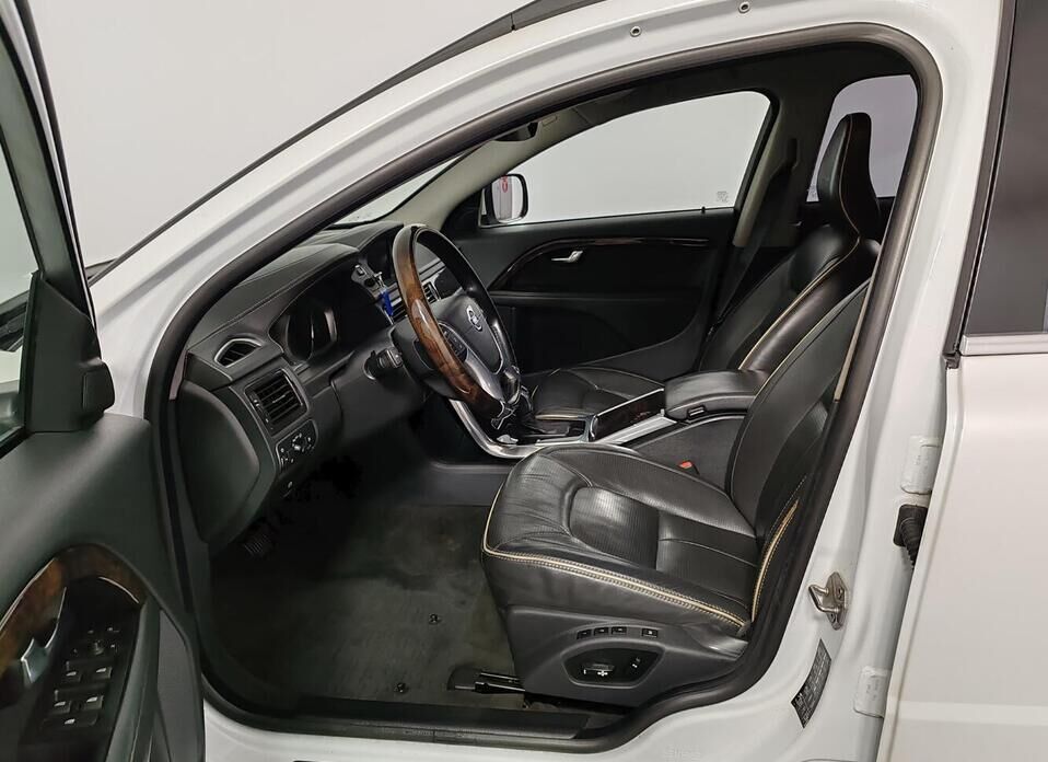 Volvo XC70 2.4d AT (215 л.с.) 4WD