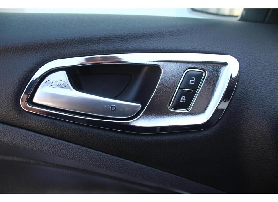 Ford Kuga 1.6 AT (150 л.с.) 4WD