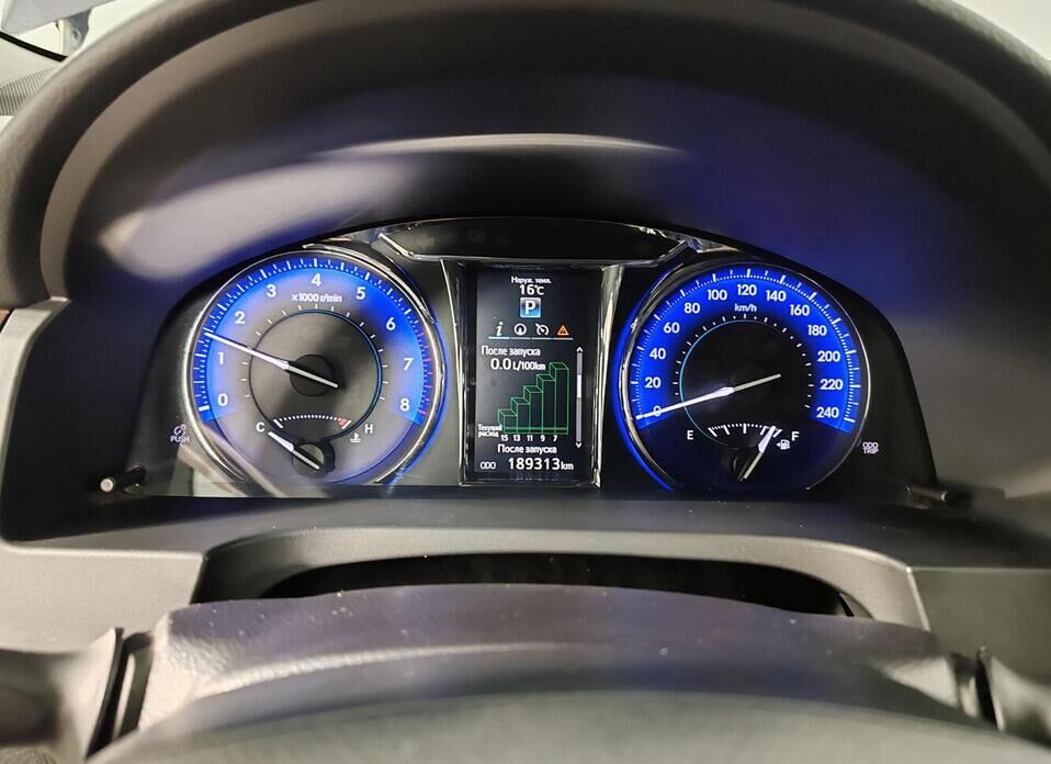 Toyota Camry 3.5 AT (249 л.с.)