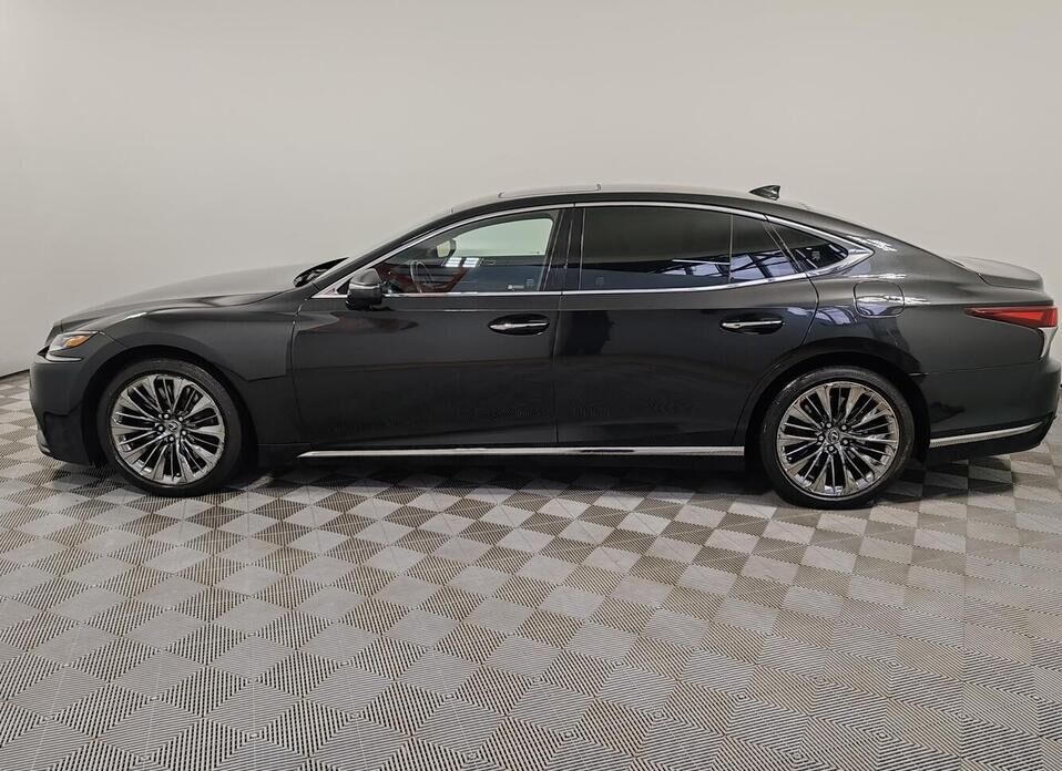 Lexus LS 500 3.4 AT (421 л.с.) 4WD