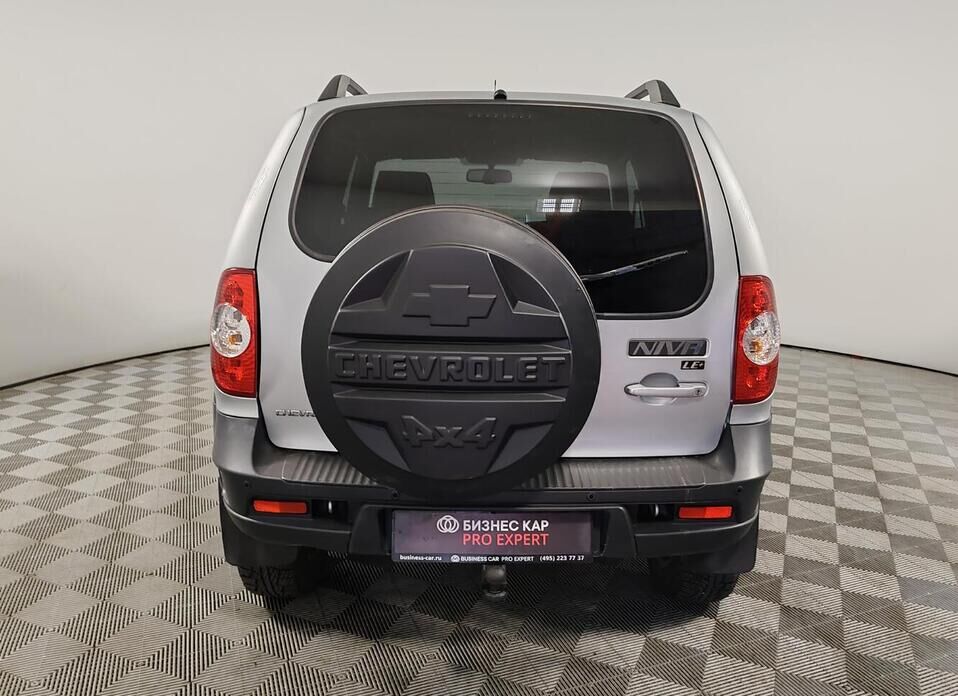 Chevrolet Niva 1.7 MT (80 л.с.) 4WD