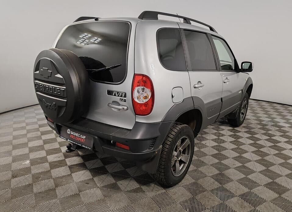 Chevrolet Niva 1.7 MT (80 л.с.) 4WD