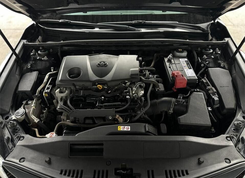 Toyota Camry 2.5 AT (200 л.с.)